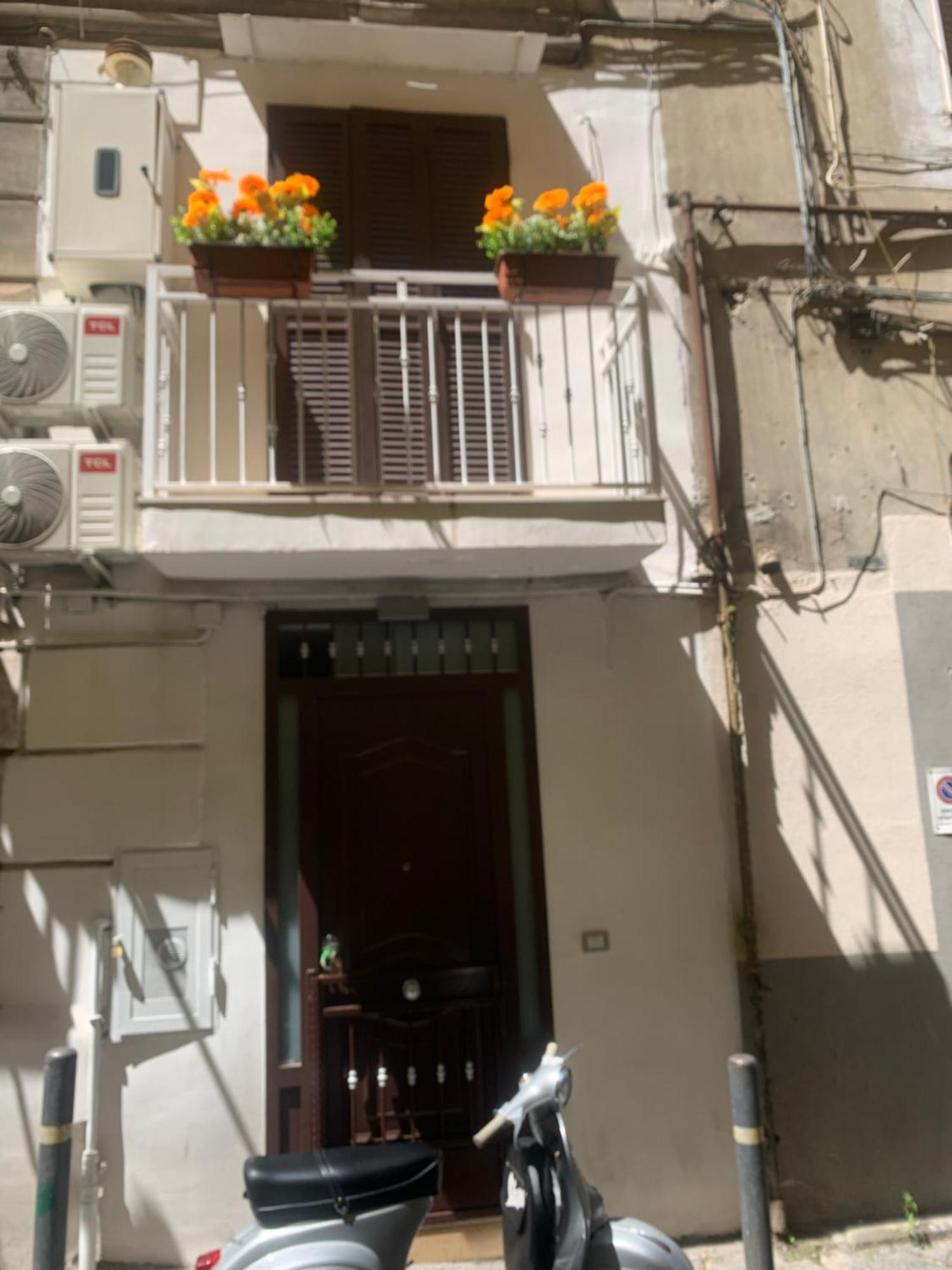 Viky House Chiaja 1 Apartamento Nápoles Exterior foto