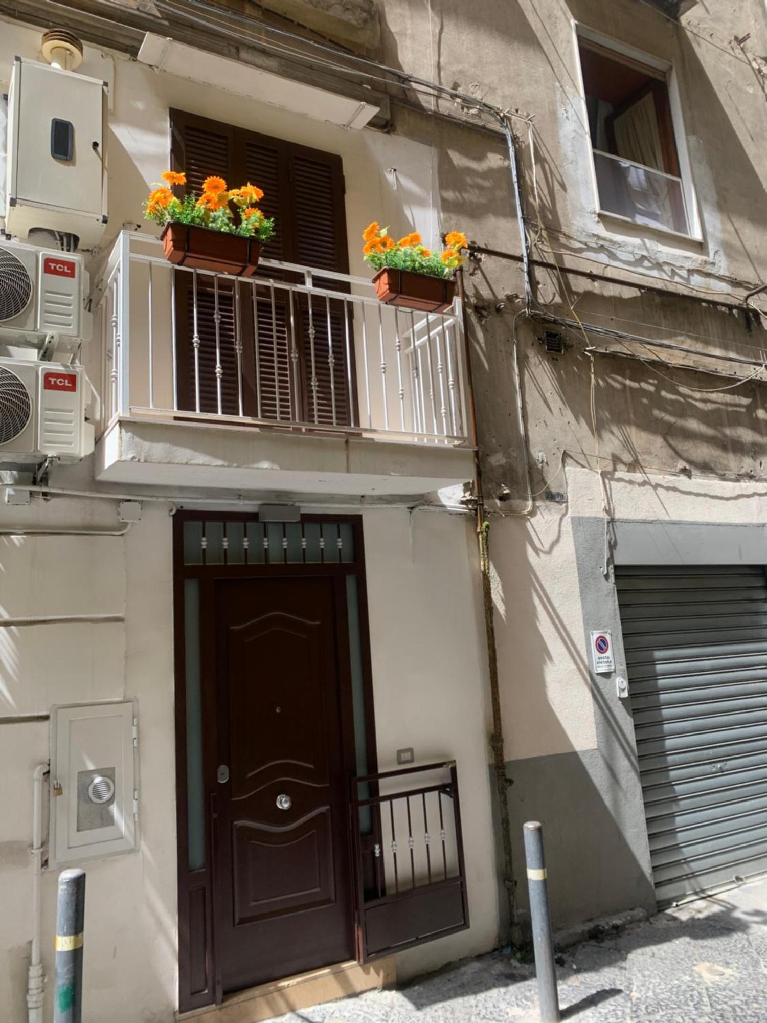 Viky House Chiaja 1 Apartamento Nápoles Exterior foto